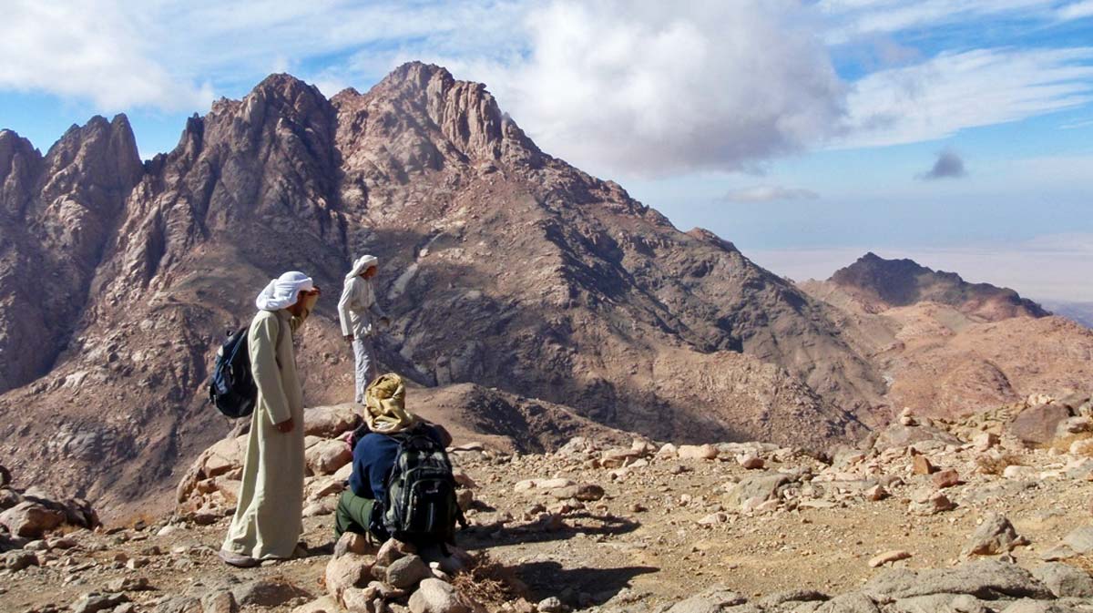Hiking and trekking Monte Sinaí