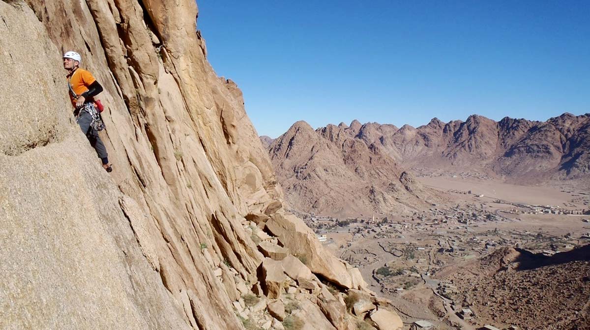 Hiking and trekking Monte Sinaí